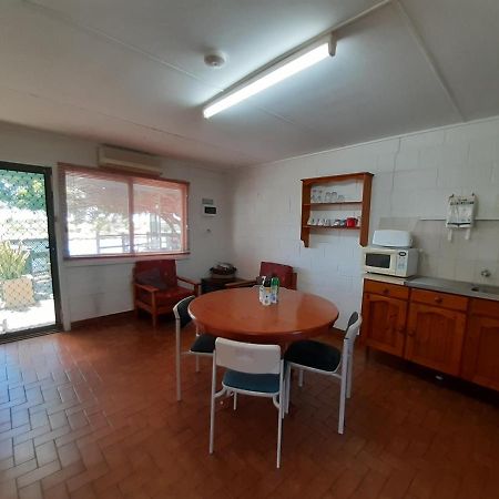 Pelican Point Waterfront Resort Formerly Carnarvon Beach Retreat Esterno foto
