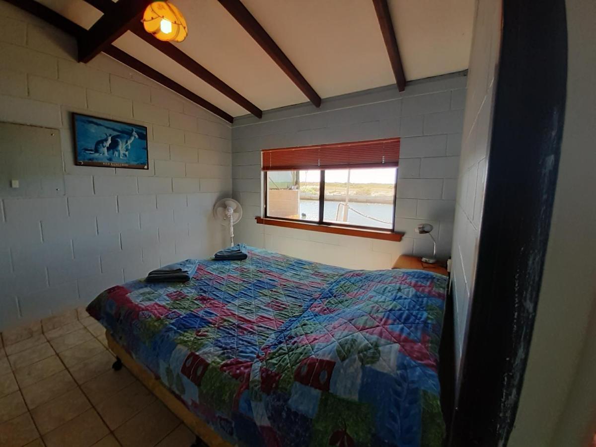 Pelican Point Waterfront Resort Formerly Carnarvon Beach Retreat Esterno foto
