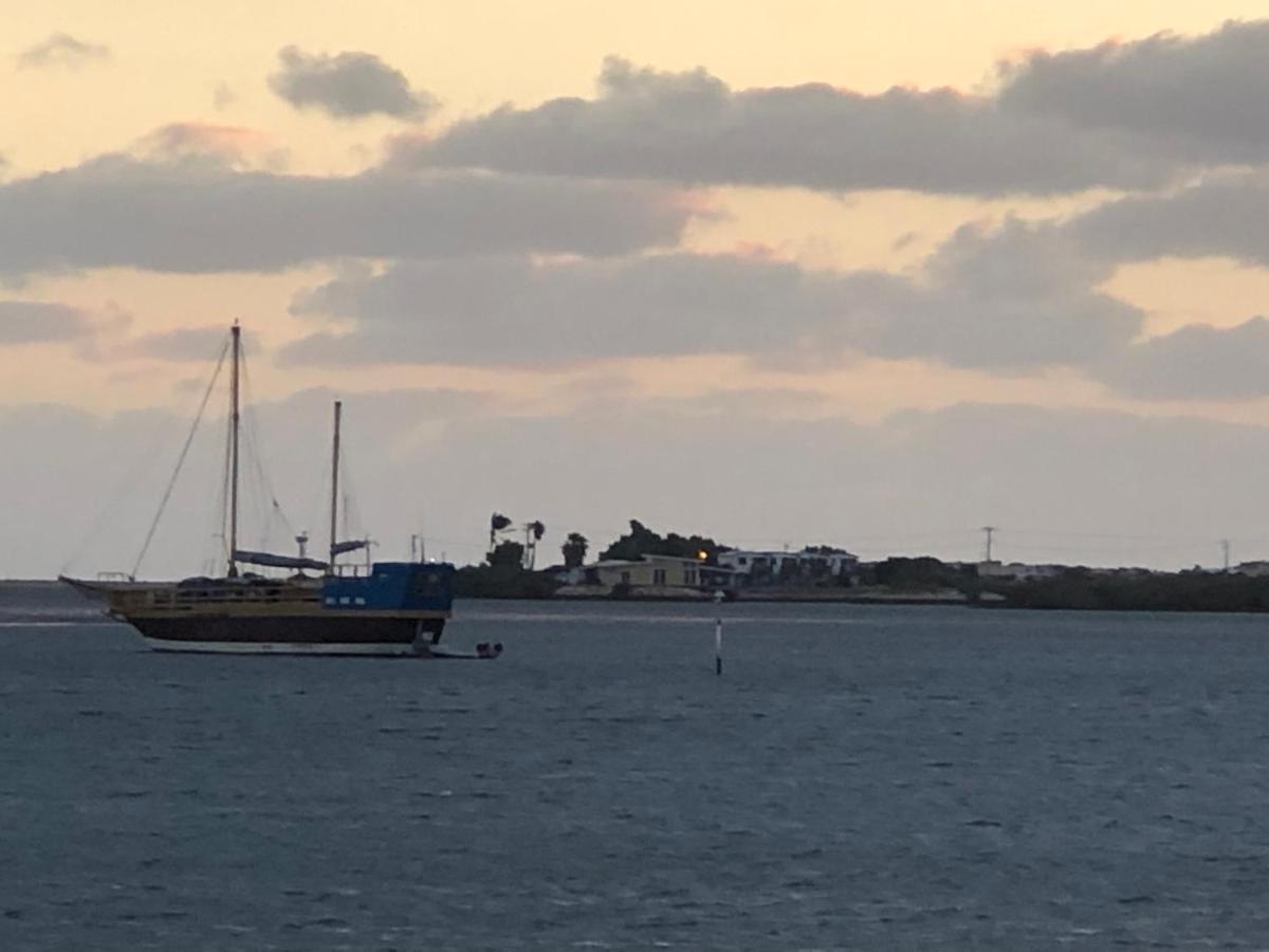 Pelican Point Waterfront Resort Formerly Carnarvon Beach Retreat Esterno foto